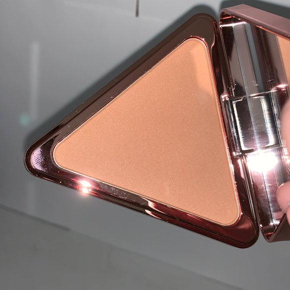 LYS Beauty No Limits Matte Bronzer in Harmony (Medium) - Picture 7 of 12